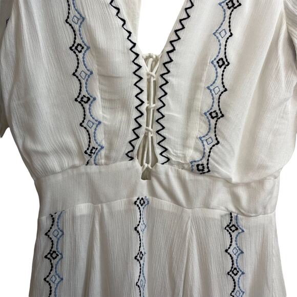 Piper White Embroidered Dress - Picture 4 of 11